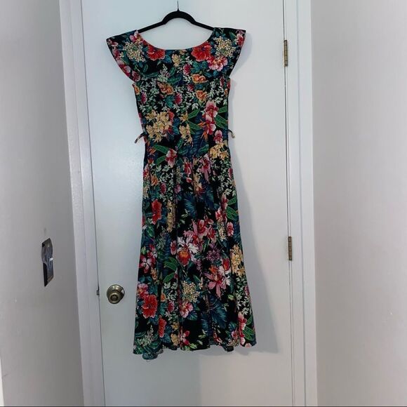 Pin Up Girl Vintage Style Floral Summer Midi Dress - Picture 7 of 10